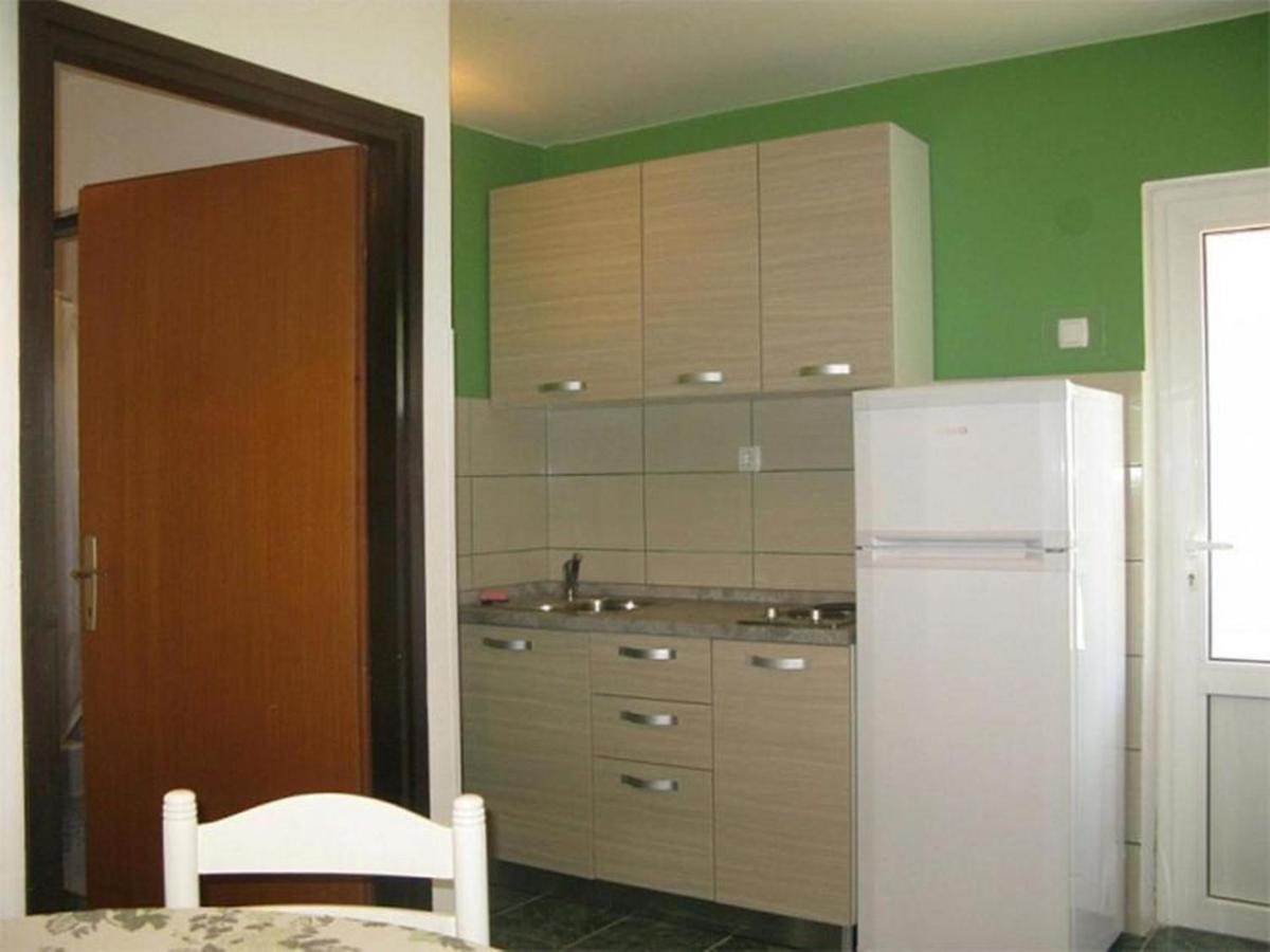 Apartmani Kastelan Barbat na Rabu エクステリア 写真