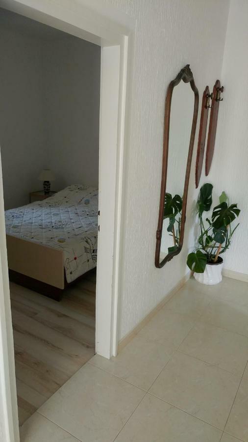 Apartmani Kastelan Barbat na Rabu エクステリア 写真